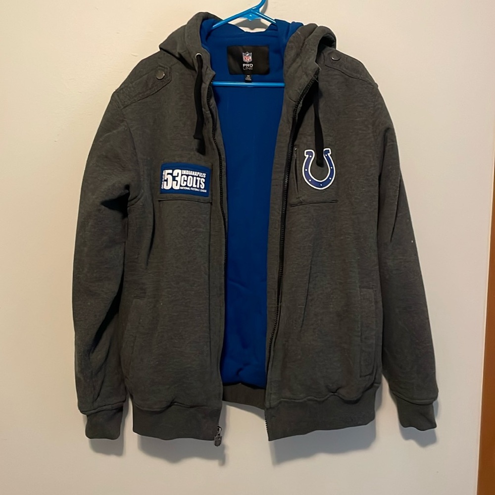Men’s medium colts thick zip up sweatshirt.